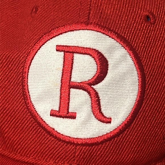 Rockford PeachesA LEAGUE OF THEIR OWN adjustable strap back baseball Hat/cap Red - Picture 2 of 5